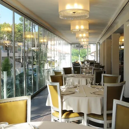 Hotell Caribia Pinarella