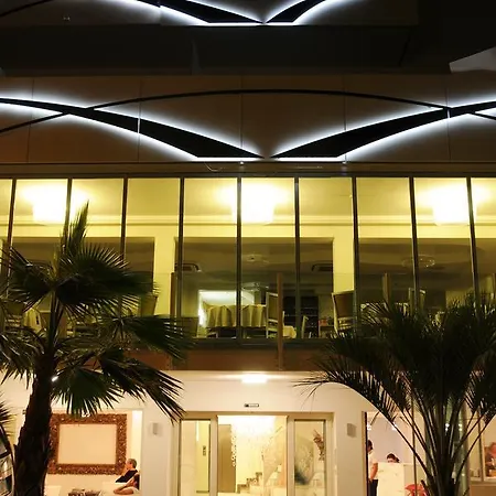 Caribia Pinarella 3* קרביה