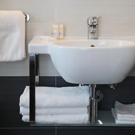 Caribia Pinarella 3* קרביה