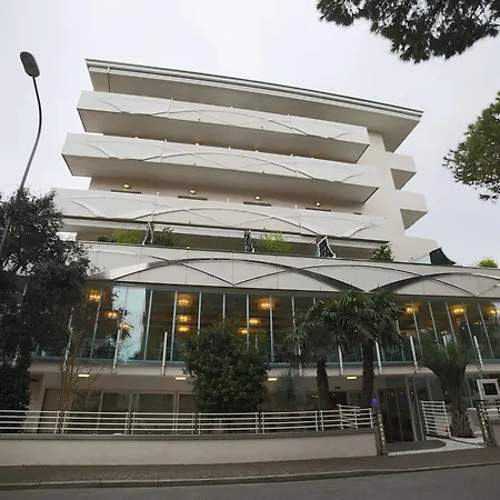 Caribia Pinarella Otel Cervia
