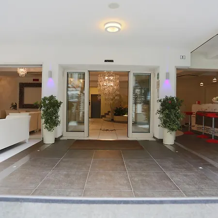 Hotel Caribia Pinarella