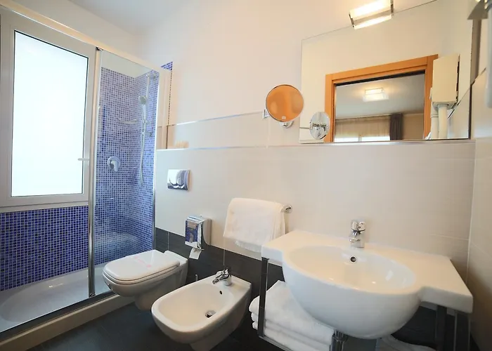 Hotel Caribia Pinarella 3*